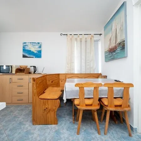 Gavro Apartmán Vir