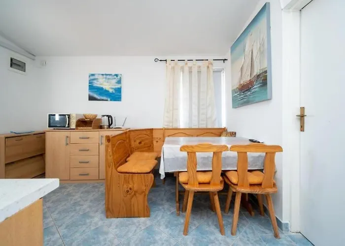 Gavro Apartmán Vir